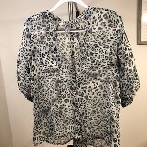 Black & white leopard print 3/4 length top